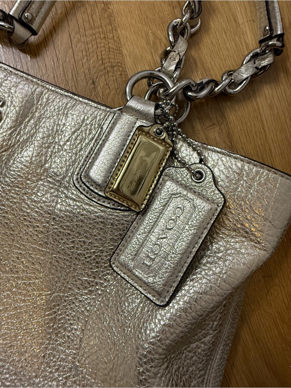 Coach Metallic Gold Leather Shoulder Tote with Chain Straps - Picture 2 of 4